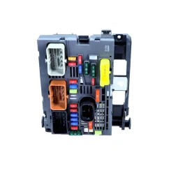 Centralka Bezpiecznikowa Citroen Berlingo/ C4/ Jumpy/ 308/ 607/ Expert/ Partner 00-18 - MAXGEAR (27-1732)